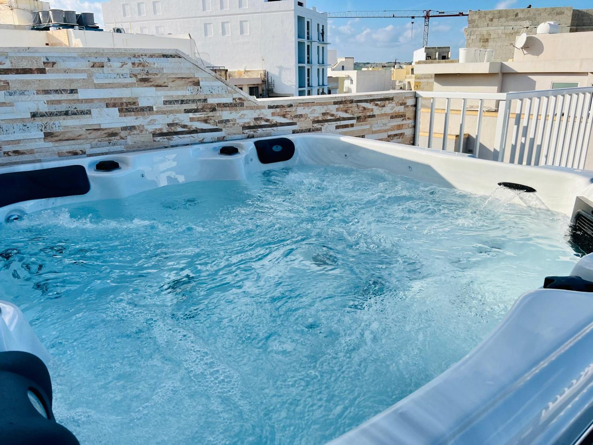 Apartmán Poseidon Court Penthouse Superior St. Paul's Bay Exteriér fotografie